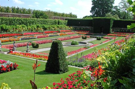 tudor gardens uk history